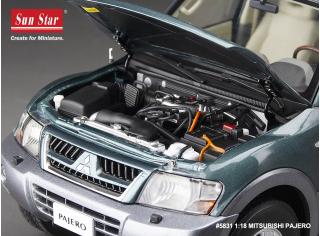 Mitsubishi Pajero V73, green metallic SunStar Metallmodell 1:18
